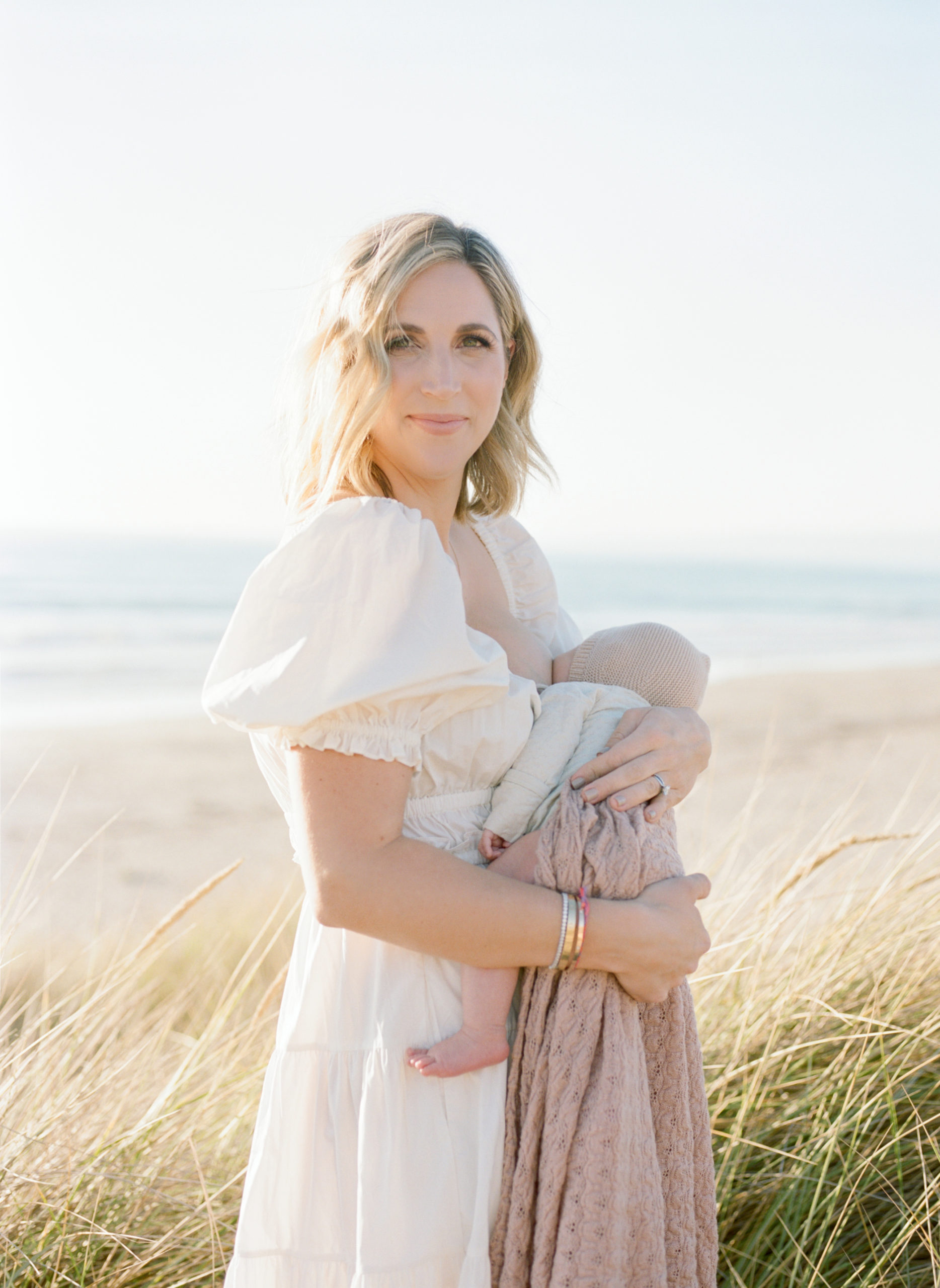 Flattering Dresses Postpartum Dresses for Your Newborn Photo Session -  Kristin Dinsmore Photography